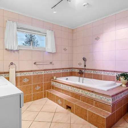 Spacious Family With Great View Of Mjosa * Gjøvik