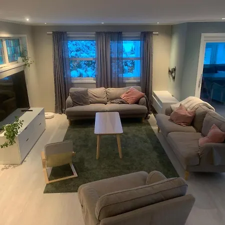 Villa Spacious Family With Great View Of Mjosa *