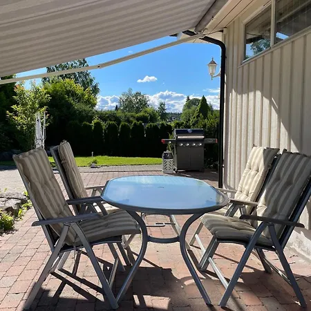 Spacious Family With Great View Of Mjosa