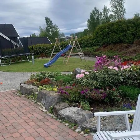 Villa Spacious Family With Great View Of Mjosa